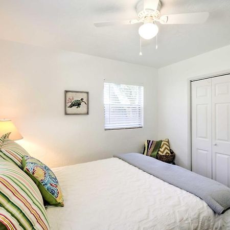 New Smyrna Beach Abode With Fire Pit, Walk To Beach! المظهر الخارجي الصورة