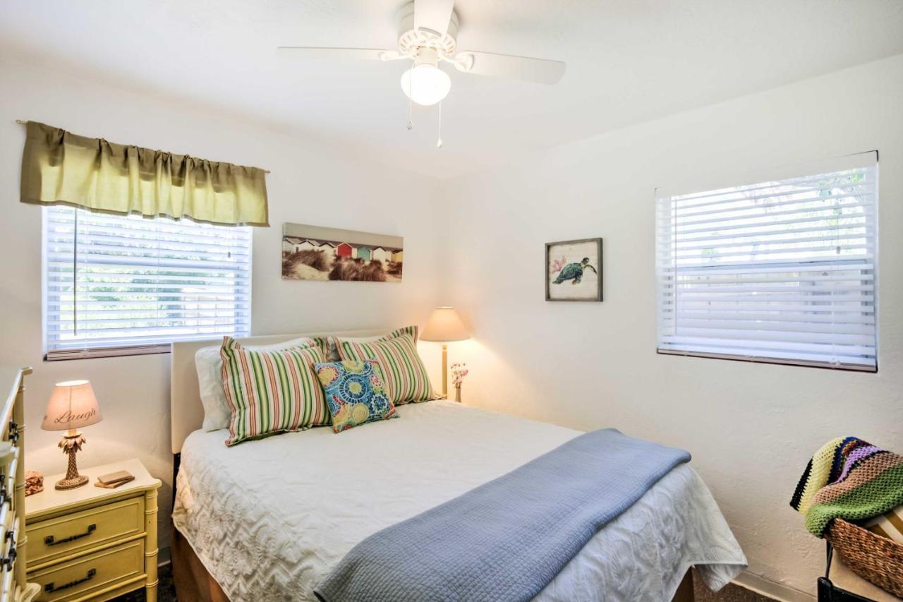 New Smyrna Beach Abode With Fire Pit, Walk To Beach! المظهر الخارجي الصورة